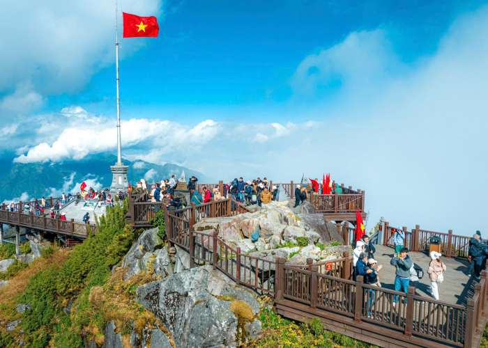 TOUR DU LỊCH 2026 SAPA - MOANA - FANSIPAN- CHỢ CÁN CẤU