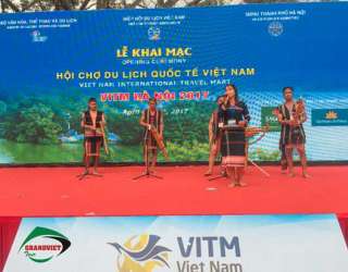 Lễ khai mạc hội chợ