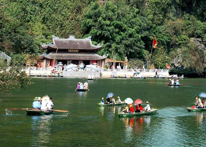 Tour Du Xuân Ninh Bình - Yên Tử- Hà Nội - Chùa Hương 5 Ngày 4 Đêm