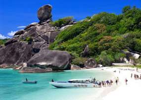 Du lịch Thái Lan khám phá biển PhuKet và Đảo Phi Phi