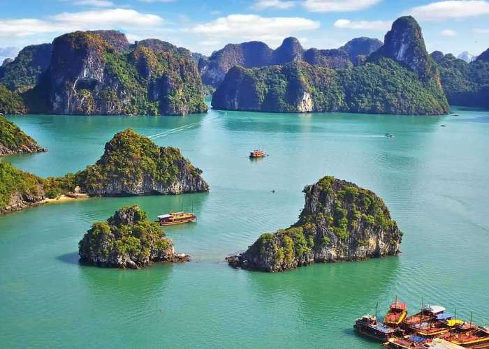 KHÁM PHÁ VỊNH HẠ LONG TRÊN DU THUYỀN 5 SAO 