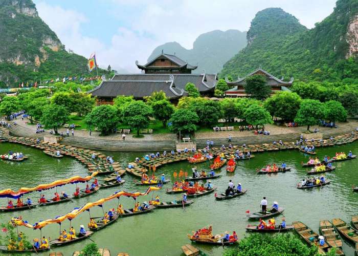 TOUR NINH BÌNH 1 NGÀY CHÙA BÁI ĐÍNH - TRÀNG AN - HANG MÚA